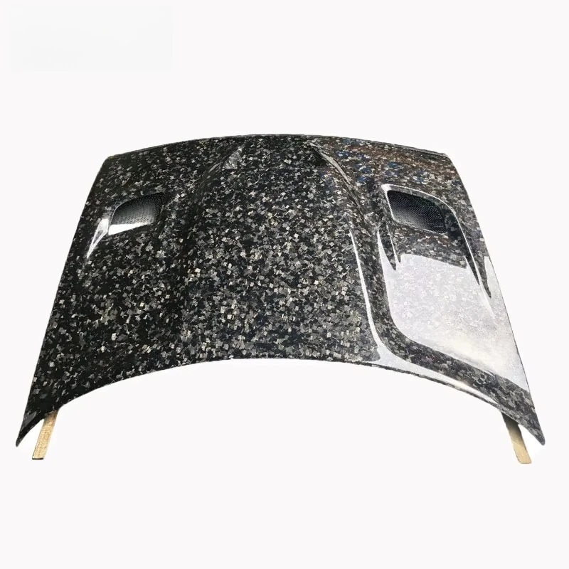 High Quality Forged Carbon Fiber Engine Cover Hood New Condition Bonnet with Clips for  Challenger 2008-2023